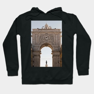 Rua Augusta Arch - Street Side - 1 © Hoodie